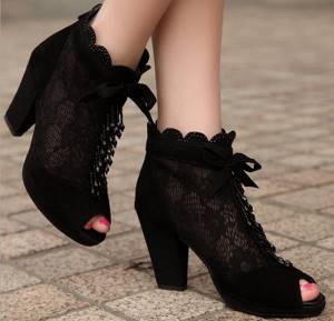 trendy summer shoes with lace