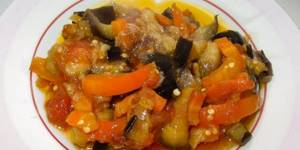 Stewed eggplants with carrots