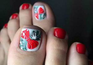 green and red pedicure